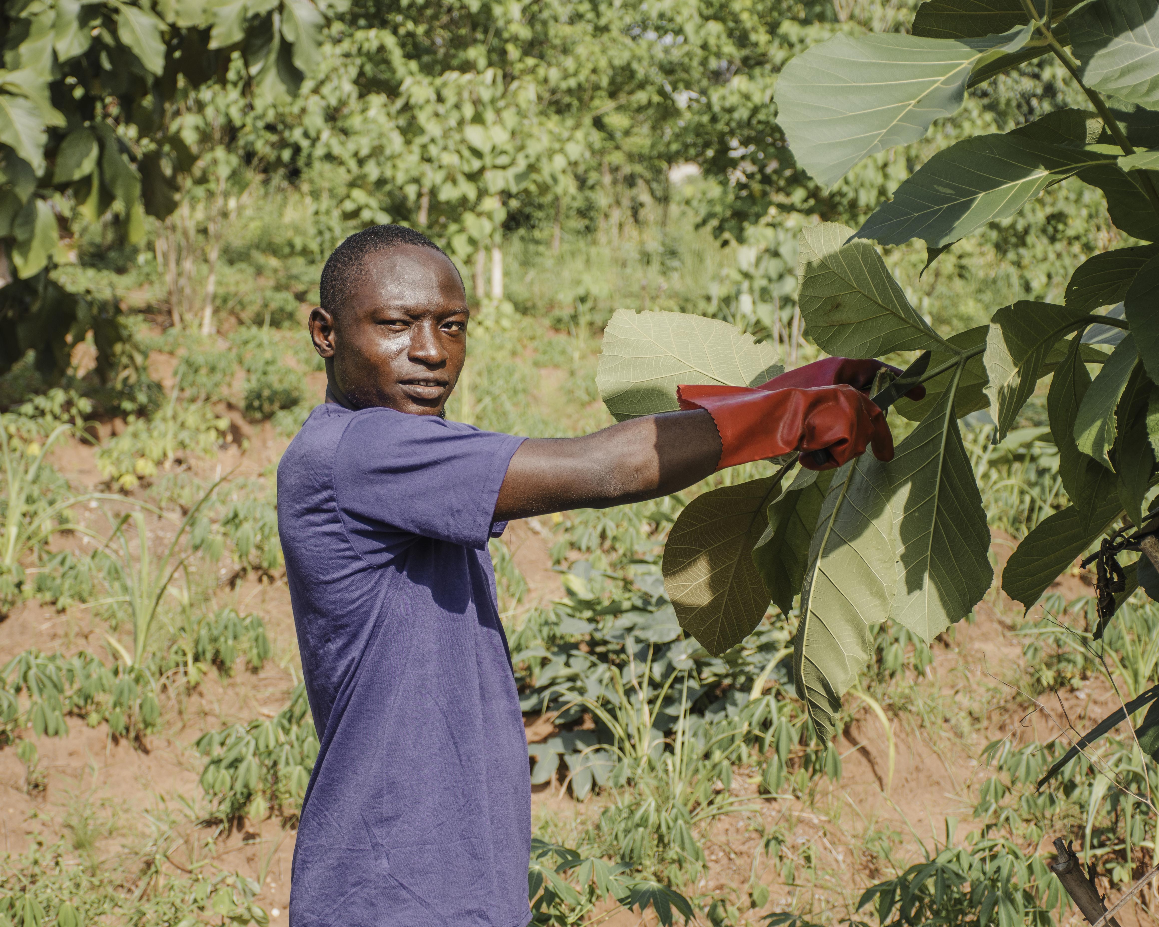 portrait-countryside-worker-posing